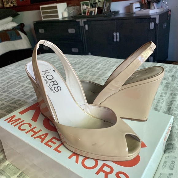 Nude patent Michael Kors wedges - Picture 2 of 4